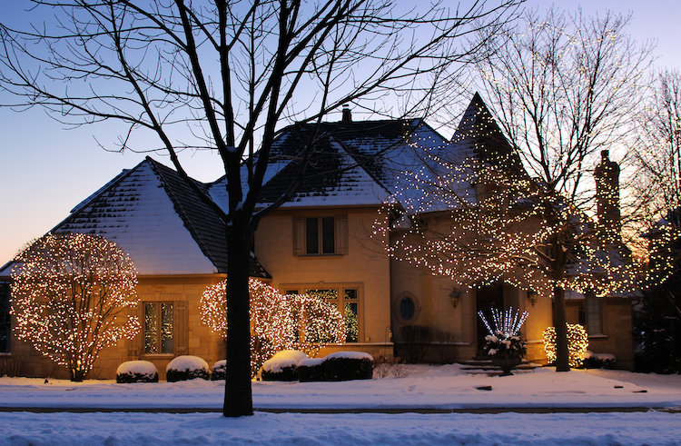 holiday lights on front of house